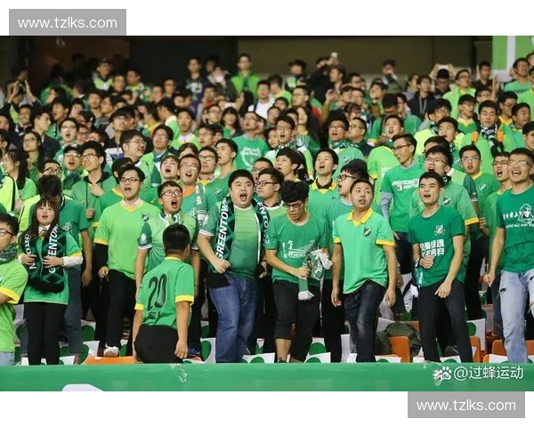 精彩纷呈的足球联赛激战正酣 强队争锋弱旅崛起 引发球迷热烈讨论